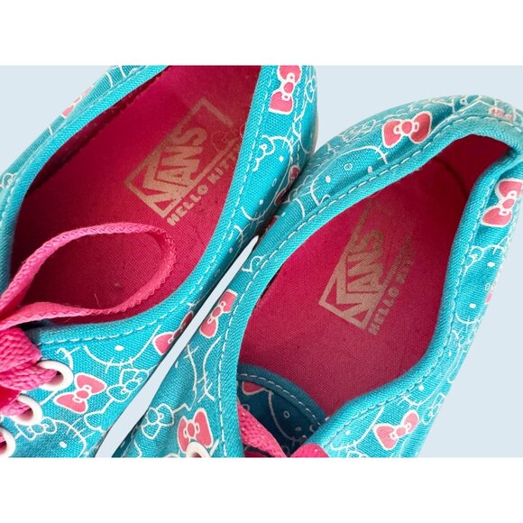 VANS x HELLO KITTY Sanrio Special Edition Low Pro Lace Up Sneakers Sz 7 - Picture 2 of 8